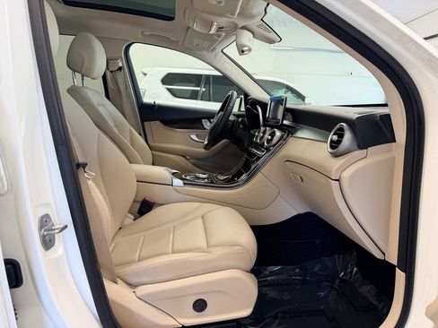 Used 2019 Mercedes-Benz GLC 300 image 27