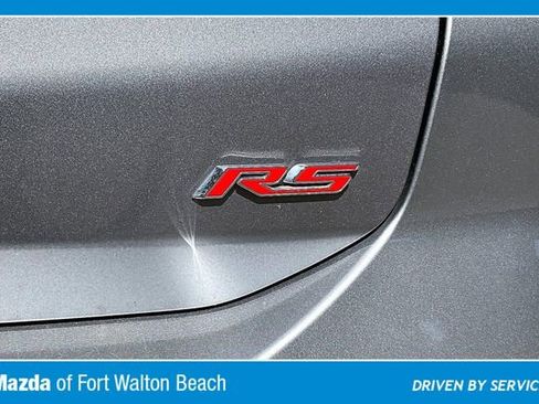 Used 2023 Chevrolet Equinox RS w/ LPO, Floor Liner Package FWD image 21
