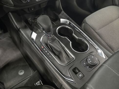 Used 2023 Chevrolet Traverse LT image 23