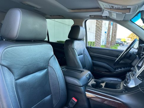 Used 2019 GMC Yukon SLT image 30