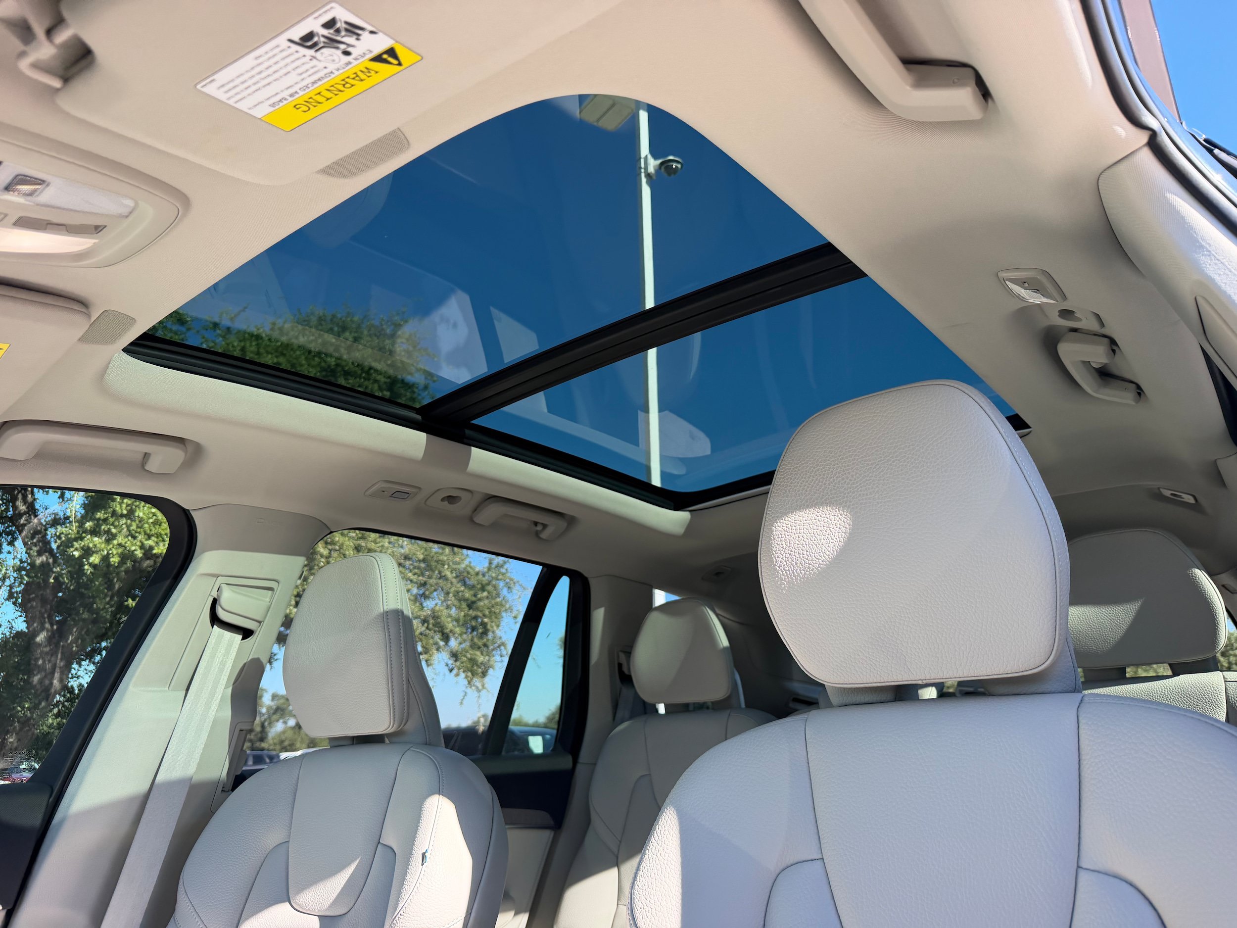 Certified 2025 Volvo XC90 B6 Plus w/ Protection Package Premier AWD/4WD image 23