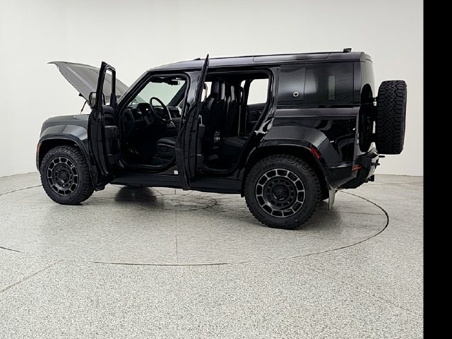 New 2026 Land Rover Defender 110 OCTA AWD/4WD image 12