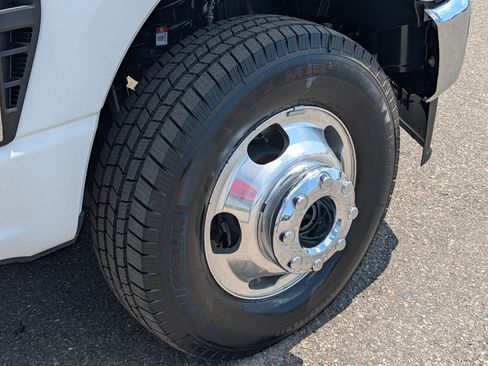 New 2026 Ford F350 XL w/ XL Chrome Package image 13