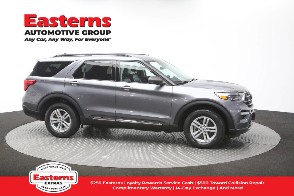 Used 2023 Ford Explorer XLT w/ Equipment Group 202A AWD/4WD image 48