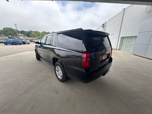 Used 2018 Chevrolet Suburban LT AWD/4WD image 7