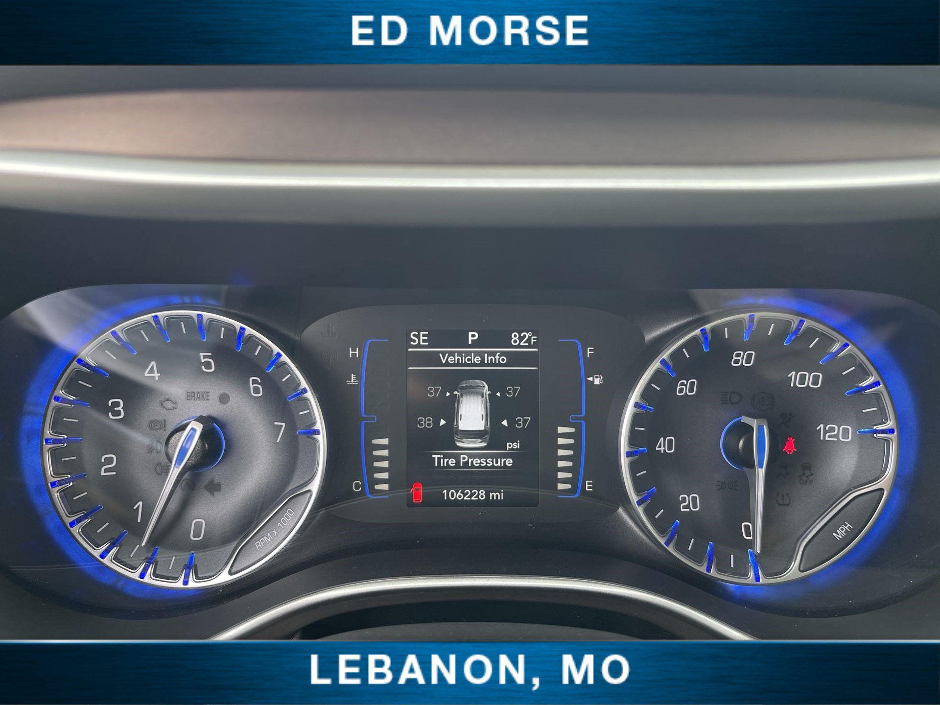 Used 2021 Chrysler Voyager Lxi FWD image 12