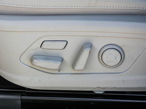 Used 2025 Kia Sorento SX Prestige AWD/4WD image 18