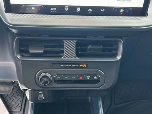 Certified 2025 Ford Maverick XL w/ Equipment Group 102A image 21