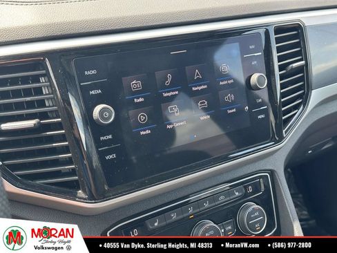 Certified 2023 Volkswagen Atlas Cross Sport SEL R-Line AWD/4WD image 28