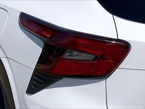 Used 2025 Chevrolet Trax LS image 29