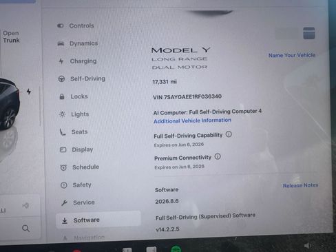 Used 2024 Tesla Model Y Long Range AWD/4WD image 4