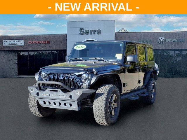 Used 2012 Jeep Wrangler Unlimited Rubicon w/ Connectivity Group AWD/4WD image 1