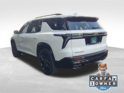 Certified 2024 Chevrolet Traverse RS FWD image 3