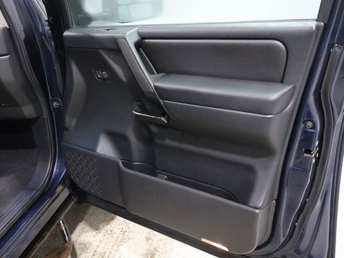 Used 2011 Nissan Titan SL w/ SL Technology Pkg image 23