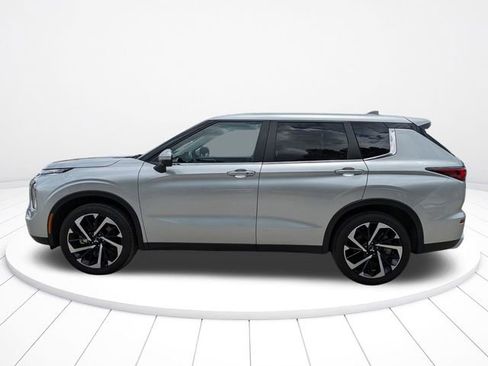 Used 2024 Mitsubishi Outlander SE AWD/4WD image 7