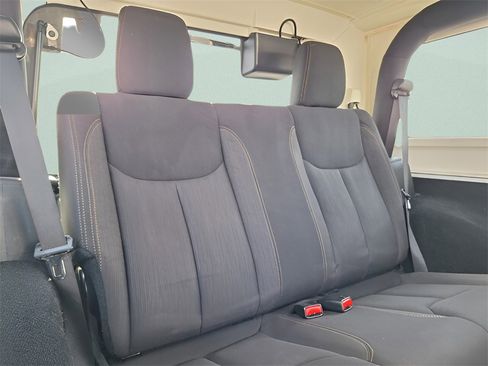 Used 2015 Jeep Wrangler Sahara w/ Connectivity Group image 17