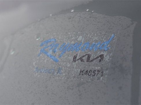 New 2026 Kia Carnival EX image 38