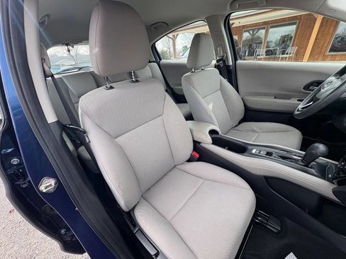 Used 2017 Honda HR-V LX image 33