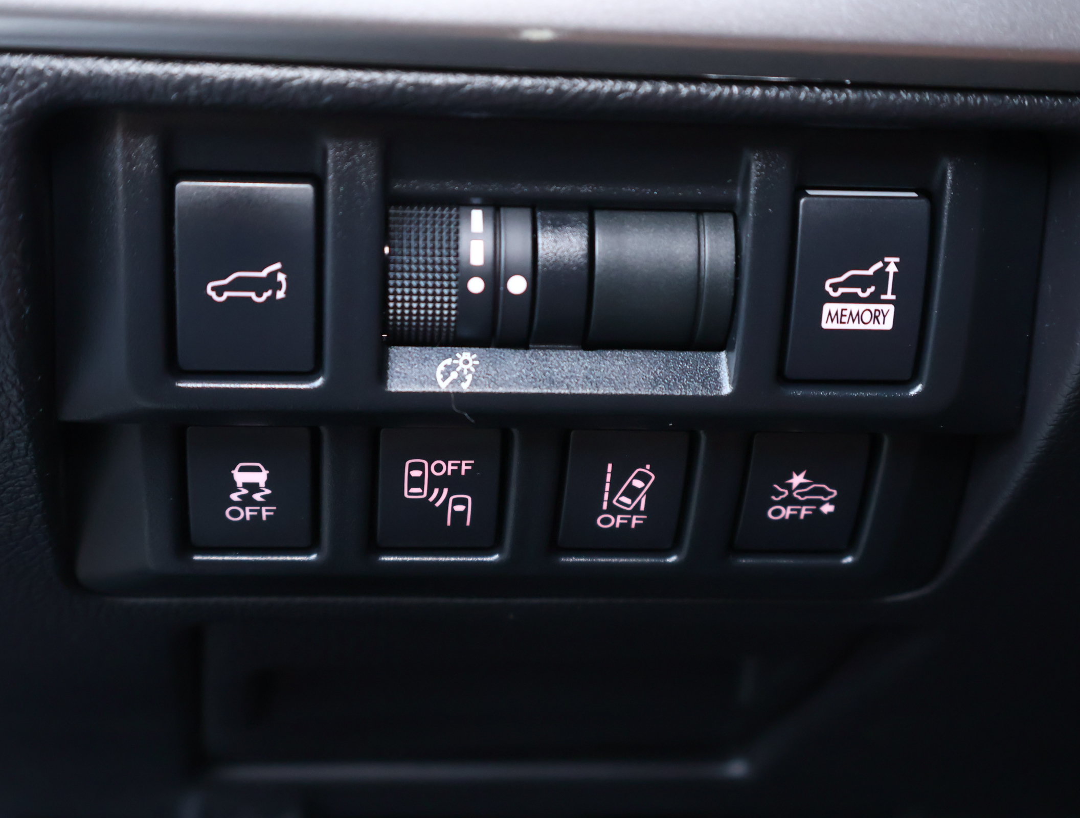 Used 2018 Subaru Outback 3.6R Touring AWD/4WD image 13