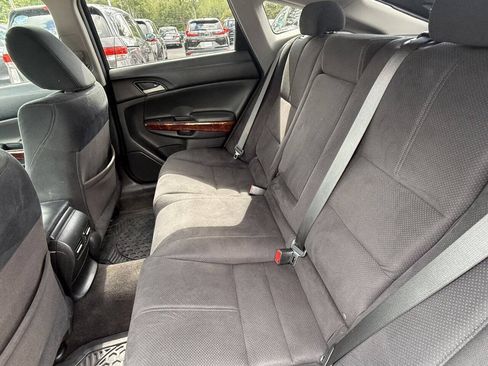 Used 2012 Honda Crosstour EX image 17