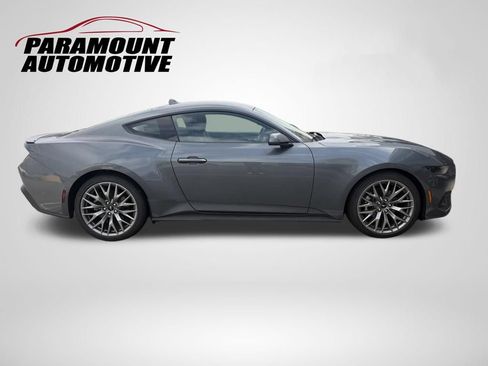 Used 2026 Ford Mustang Premium RWD image 5