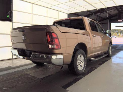Used 2011 RAM 1500 Classic SLT w/ Luxury Group RWD image 4
