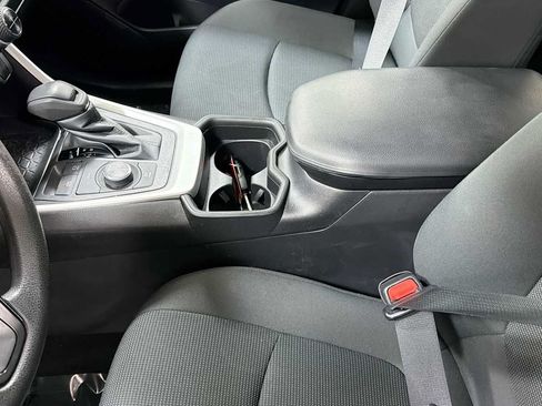 Certified 2021 Toyota RAV4 LE AWD/4WD image 22