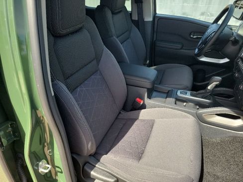 New 2026 Nissan Frontier SV w/ Tow Package AWD/4WD image 36