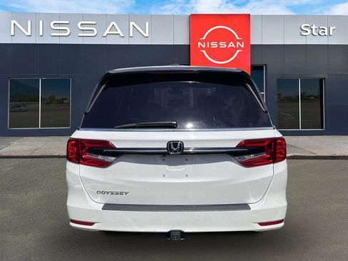 Used 2024 Honda Odyssey EX image 5