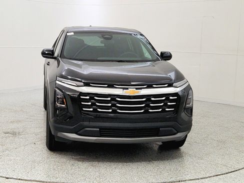 New 2026 Chevrolet Equinox LT image 2