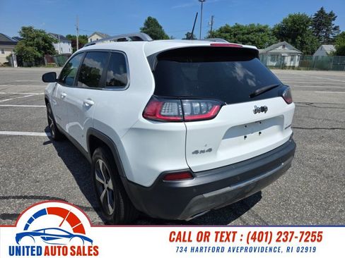 Used 2019 Jeep Cherokee Limited AWD/4WD image 3