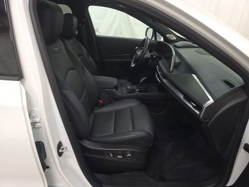 Certified 2024 Cadillac XT4 Sport image 11