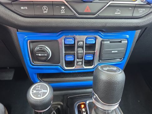 Used 2025 Jeep Wrangler Unlimited Sport AWD/4WD image 23