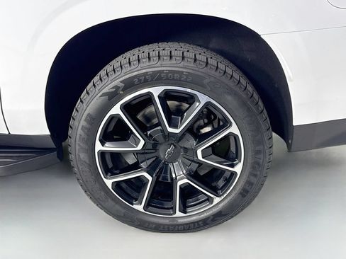 Used 2023 Chevrolet Suburban RST w/ Luxury Package AWD/4WD image 32