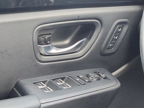 Used 2024 Honda Pilot EX-L image 12