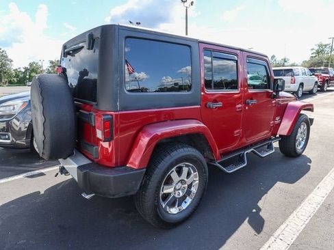 Used 2011 Jeep Wrangler Unlimited Sahara w/ Dual Top Group AWD/4WD image 4