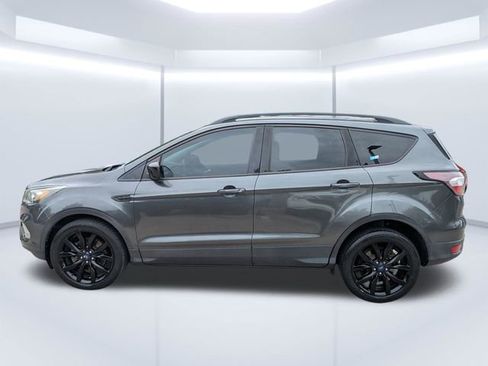 Used 2017 Ford Escape SE w/ Equipment Group 201A FWD image 7