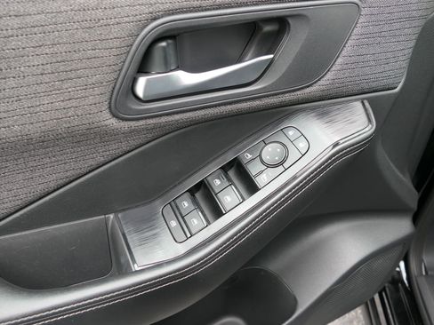 Used 2023 Nissan Rogue SV FWD image 14
