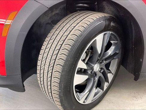 Used 2018 Buick Regal Preferred w/ Sights and Sounds Package AWD/4WD image 34