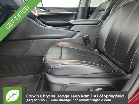 Used 2023 Jeep Grand Cherokee L Limited w/ Luxury Tech Group II AWD/4WD image 19