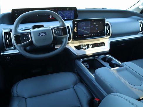 New 2026 Ford Expedition Max Active AWD/4WD image 2