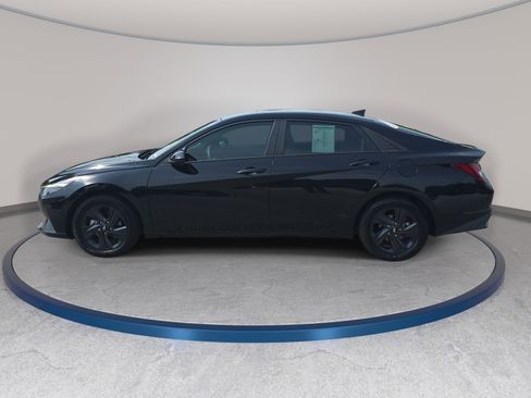 Used 2022 Hyundai Elantra Blue FWD image 5