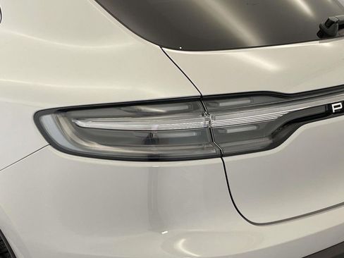 Certified 2023 Porsche Macan S image 16