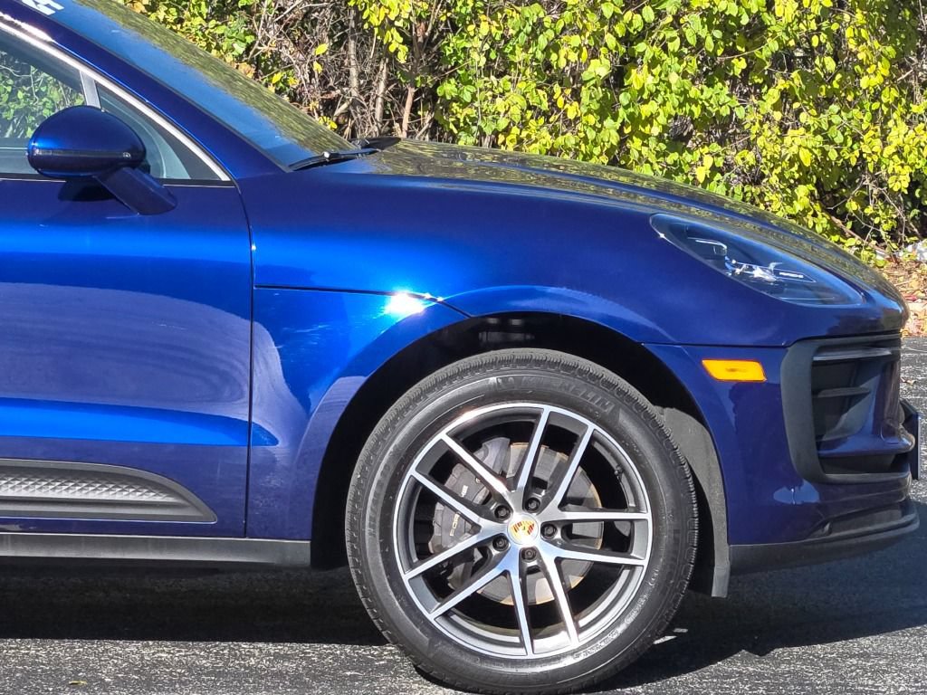 Certified 2024 Porsche Macan AWD/4WD image 14