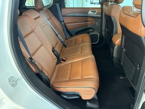 Used 2021 Jeep Grand Cherokee Summit AWD/4WD image 30