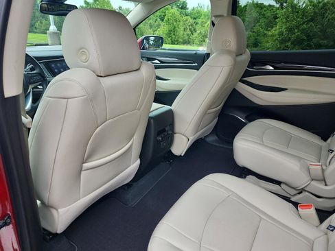 Used 2024 Buick Enclave Essence w/ Experience Buick Package FWD image 11