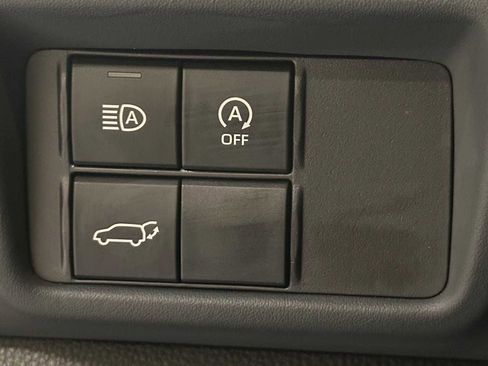 Certified 2024 Toyota Highlander XSE image 17