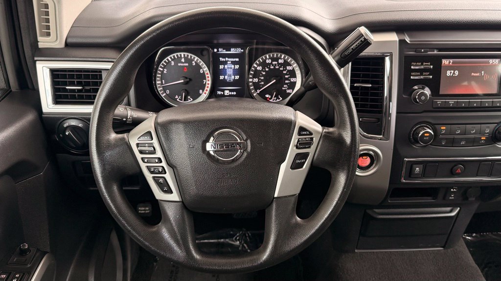 Used 2017 Nissan Titan SV RWD image 22