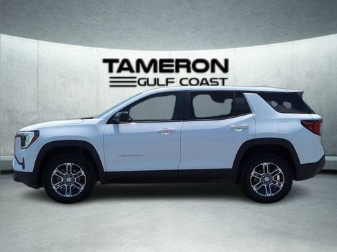 Used 2025 GMC Terrain Elevation AWD/4WD image 2
