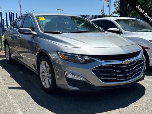 Used 2025 Chevrolet Malibu LT FWD image 1